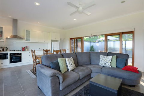 A Seascape Retreat - New South Wales Tourism  3
